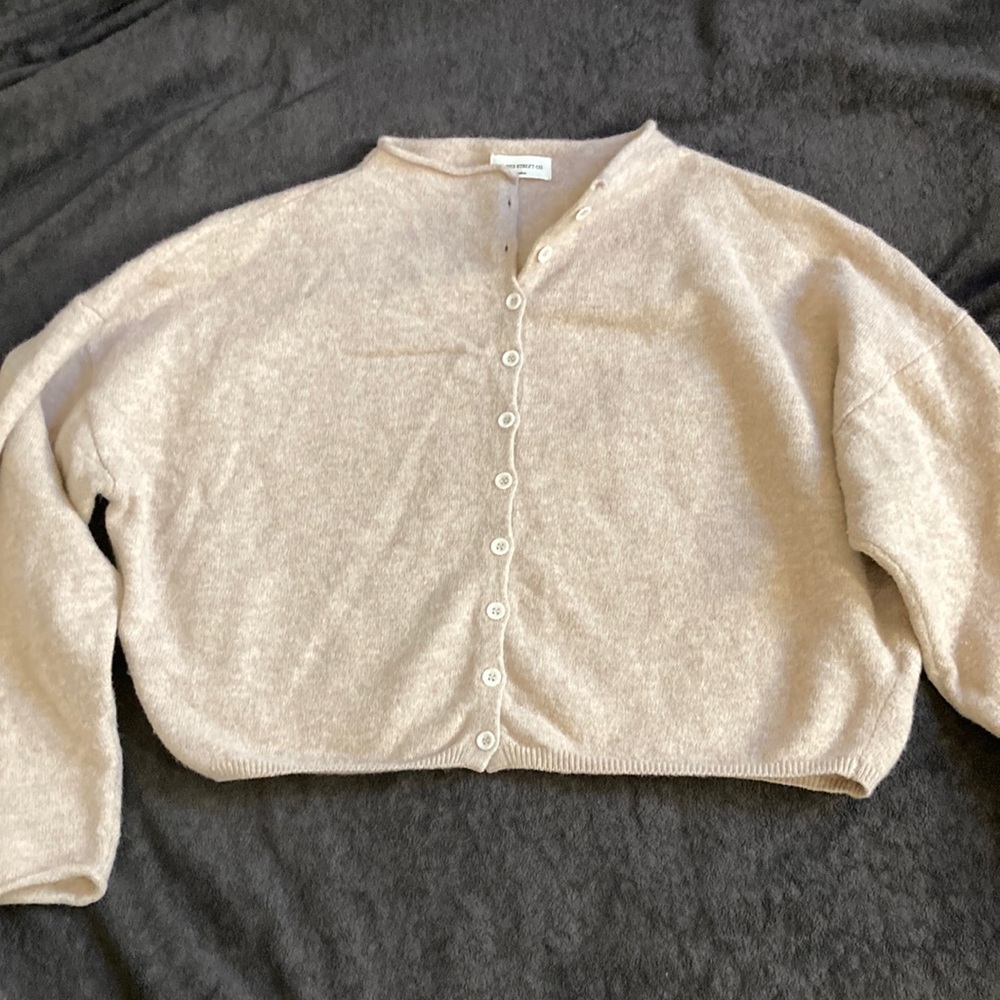 James Street Co Shrunken Peri Cardigan in Sand